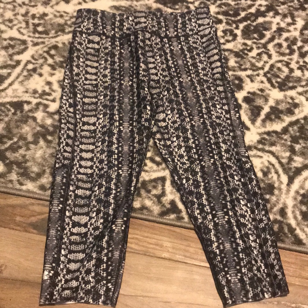 Under armour compression leggings